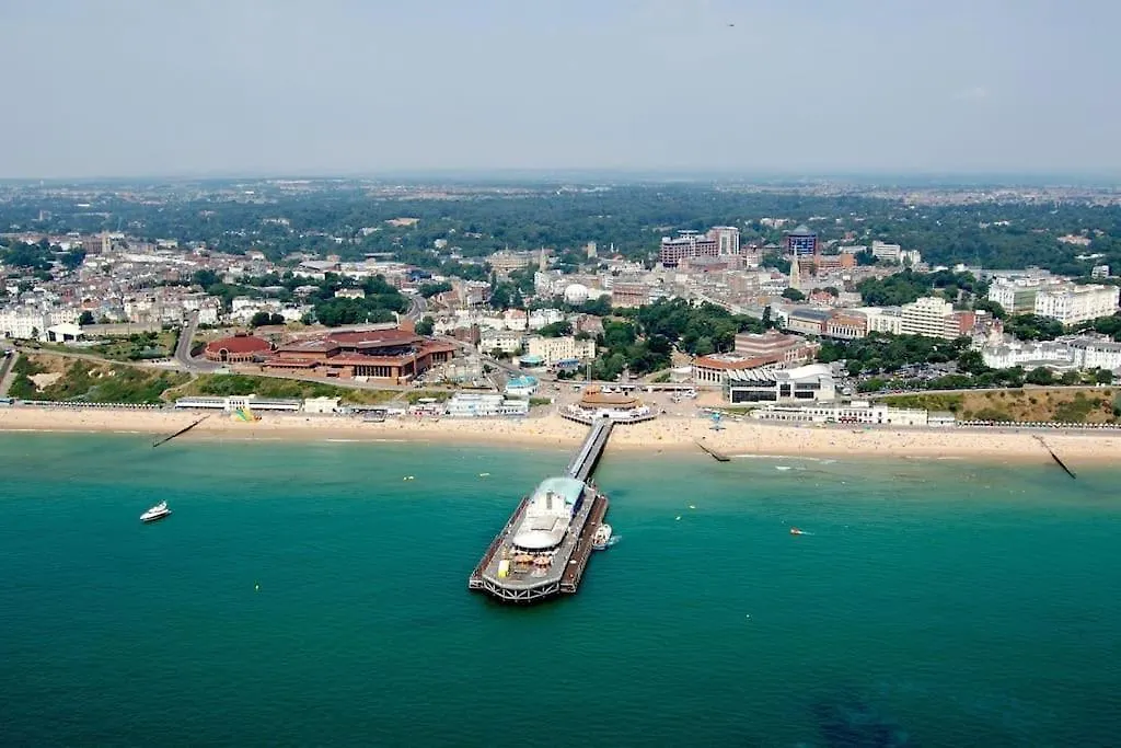 2 Bed Gf Apartment Walking Distance To The Beach Bournemouth 0*,  United Kingdom